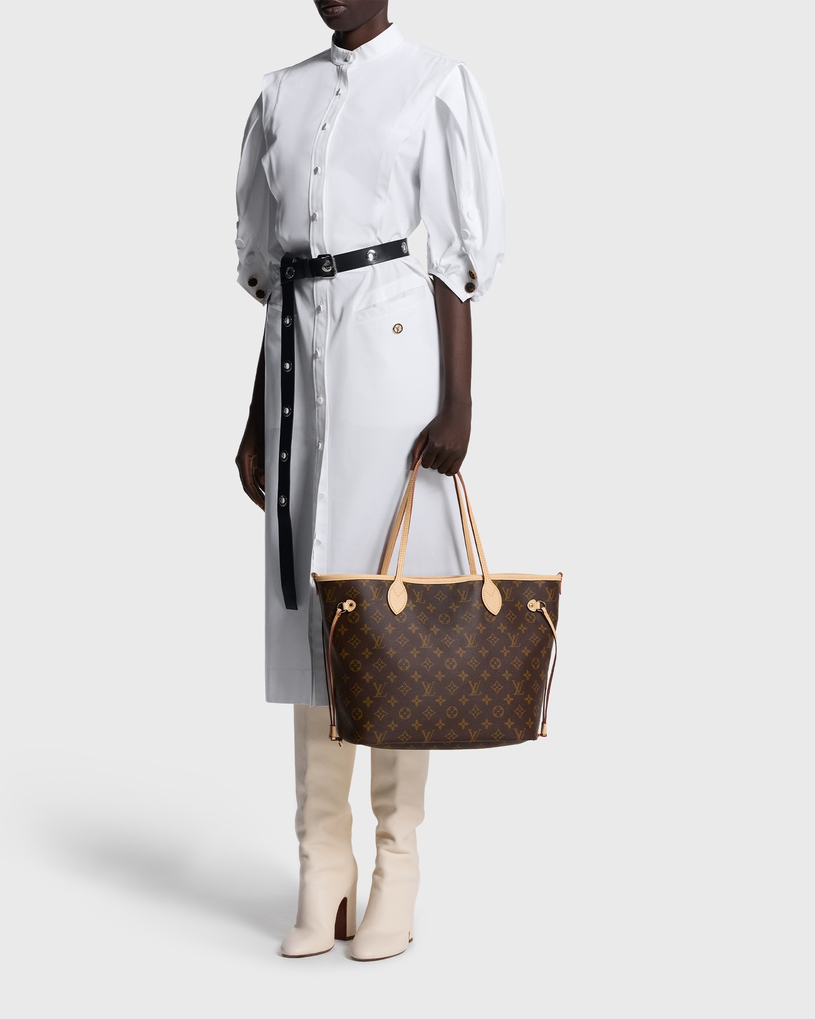 Neverfull MM Monogram Mid Size Tote with Cherry Red Lining | LOUIS